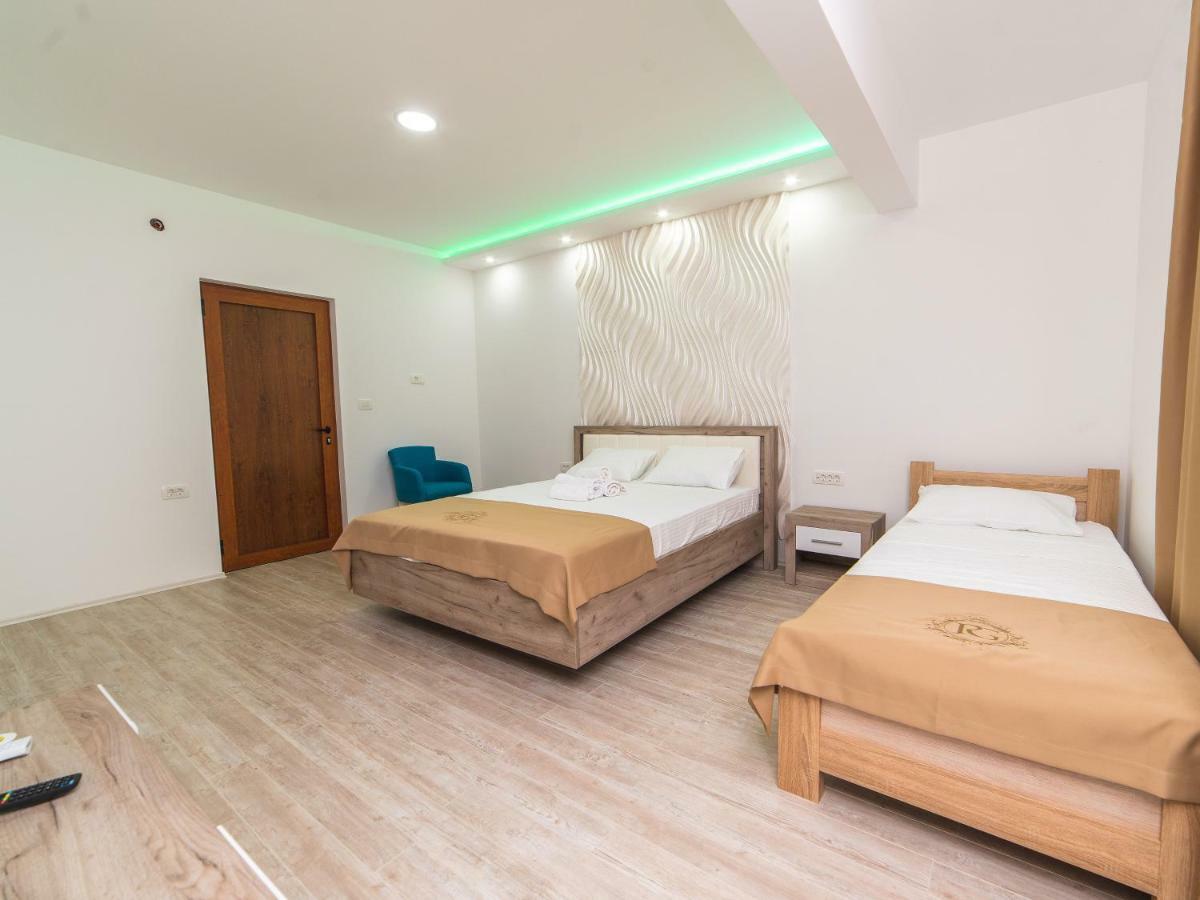 Hotel Royal Garden Nikšić Exteriör bild