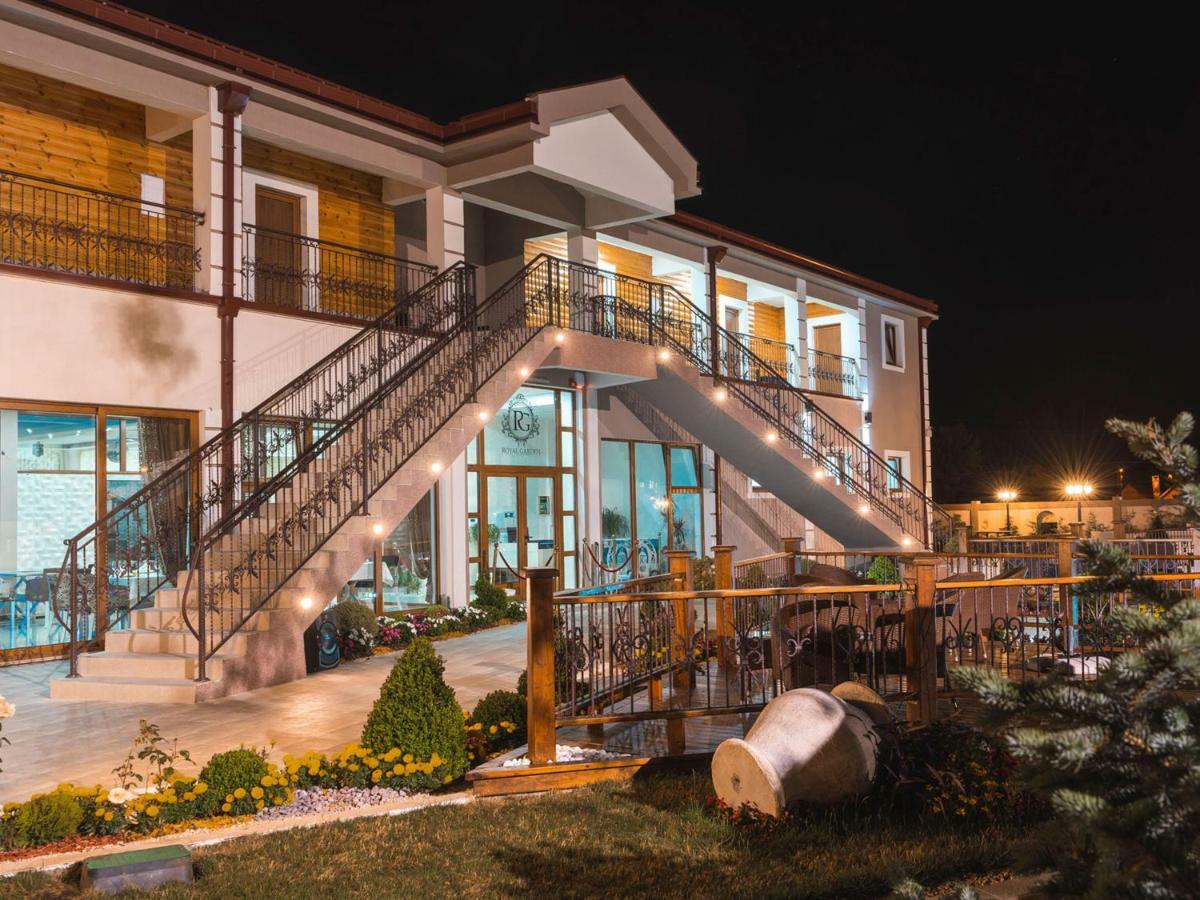 Hotel Royal Garden Nikšić Exteriör bild