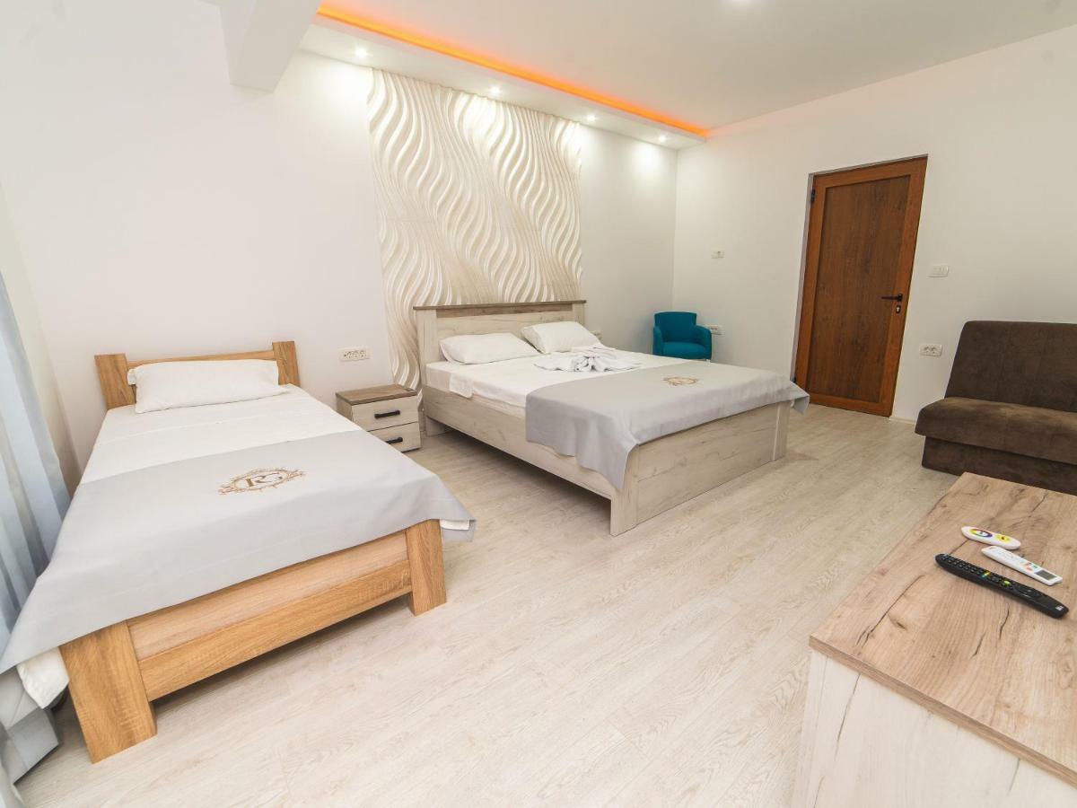 Hotel Royal Garden Nikšić Exteriör bild