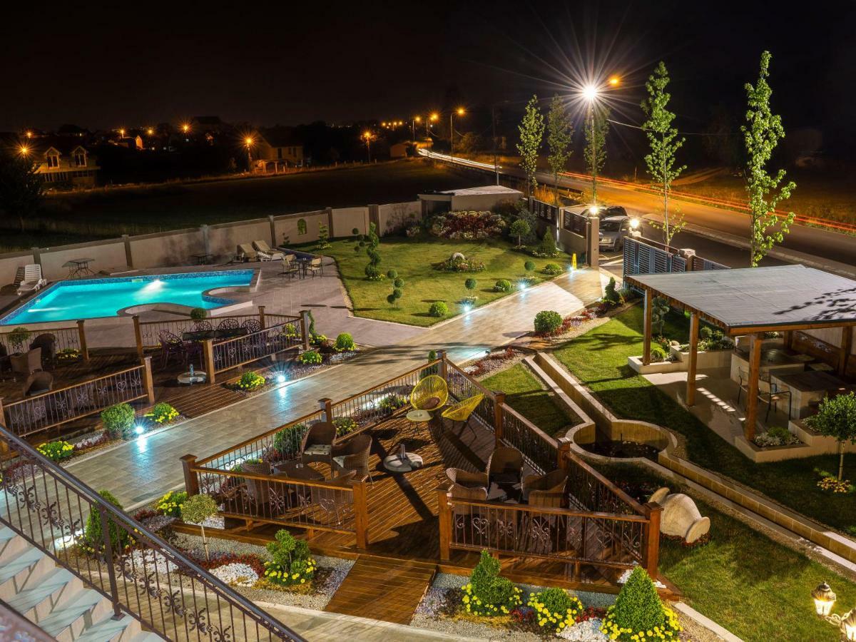 Hotel Royal Garden Nikšić Exteriör bild
