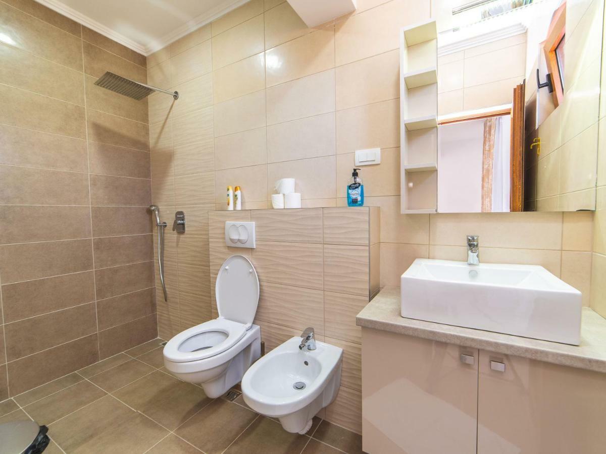 Hotel Royal Garden Nikšić Exteriör bild